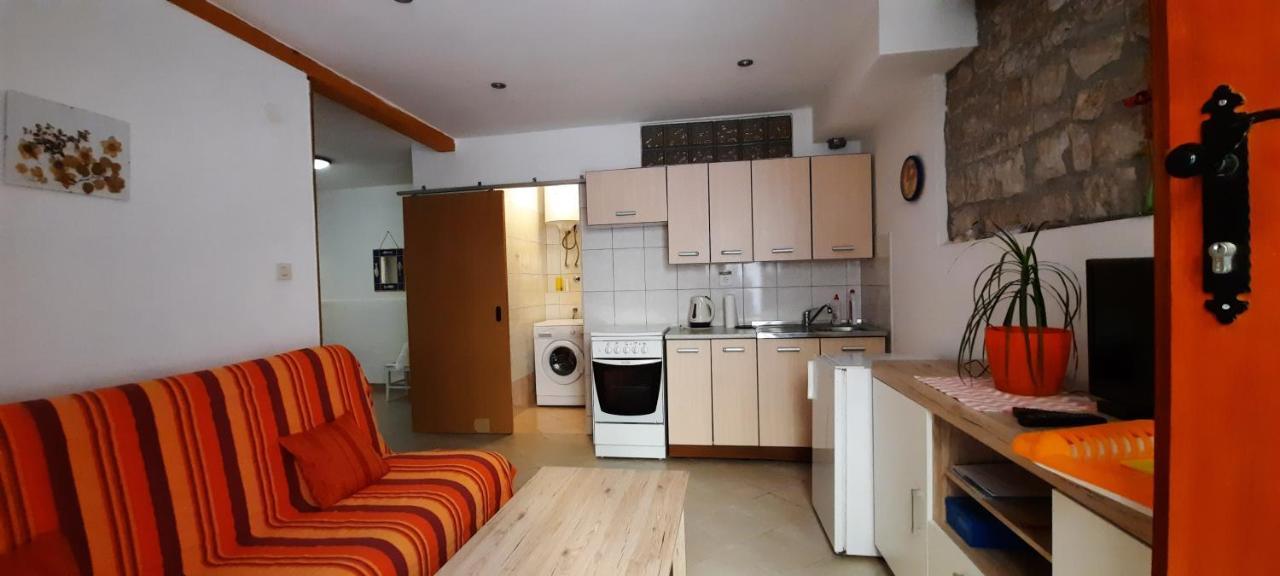 Apartment Lucija Cres Luaran gambar