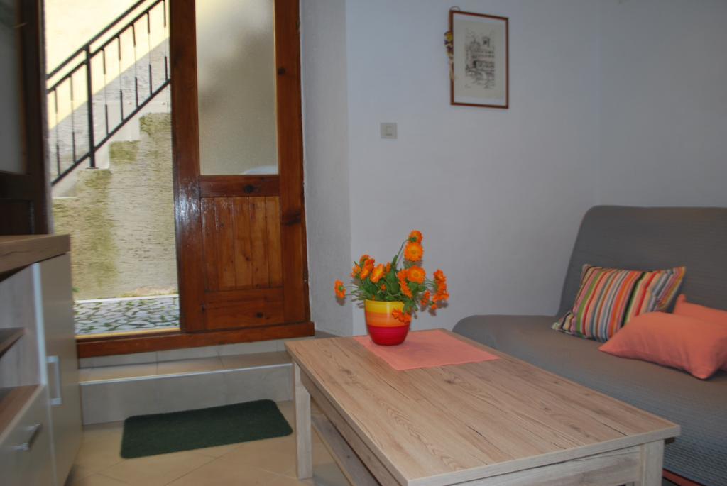 Apartment Lucija Cres Luaran gambar