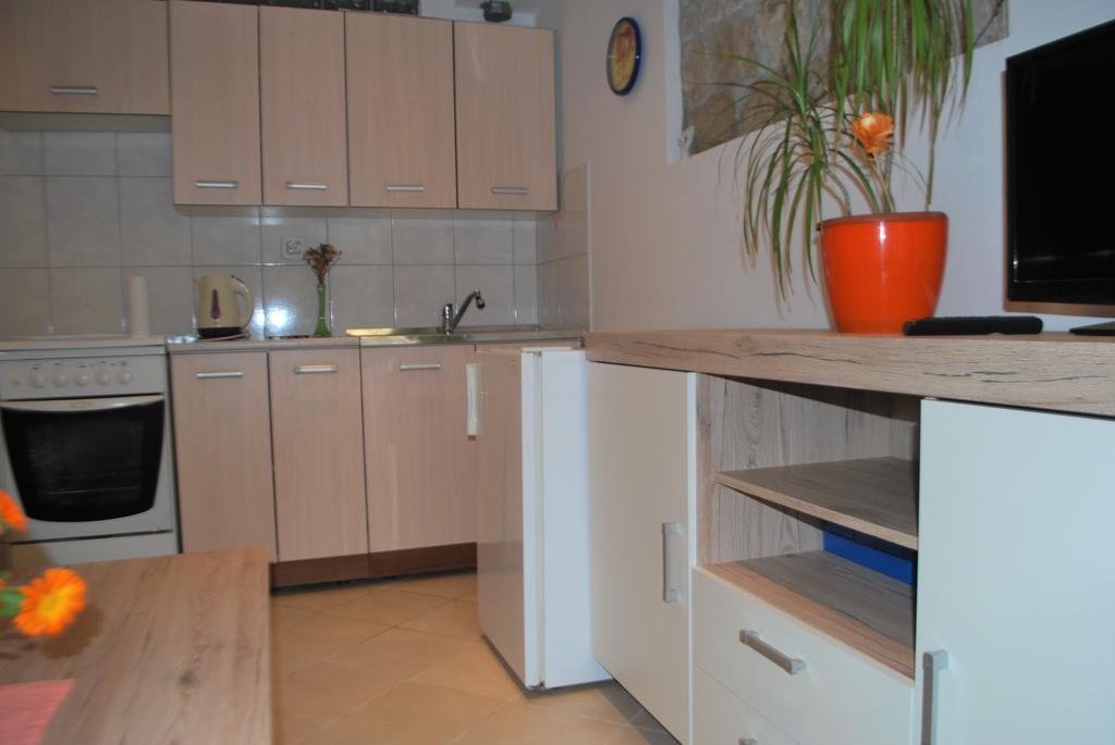 Apartment Lucija Cres Luaran gambar