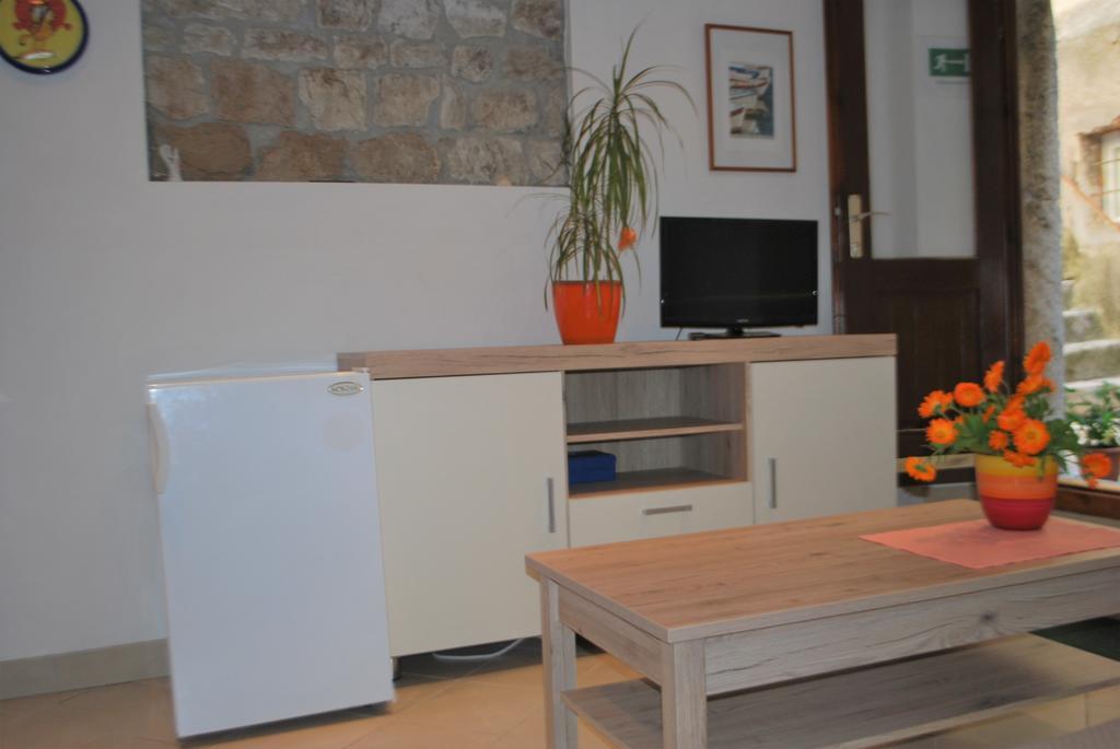 Apartment Lucija Cres Luaran gambar